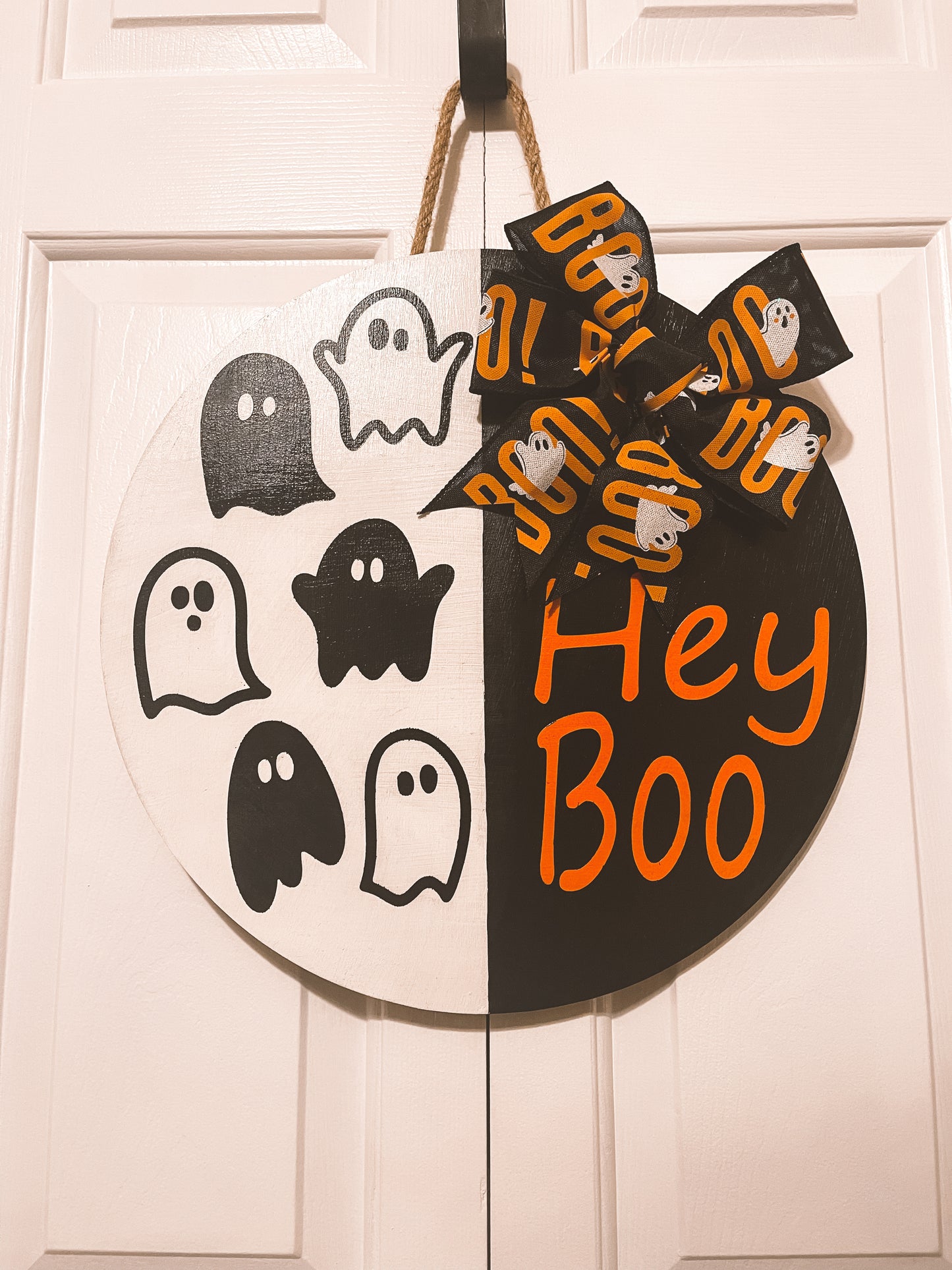 Hey Boo Halloweeen Wood Door Hanger